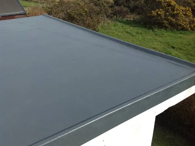 Felt and fibreglass roof